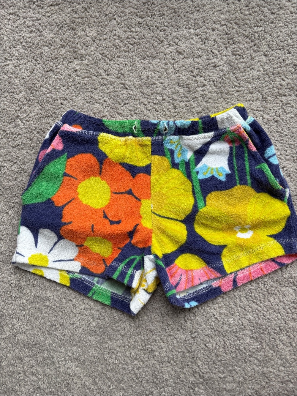 Mini Biden toweling shorts - flower power!